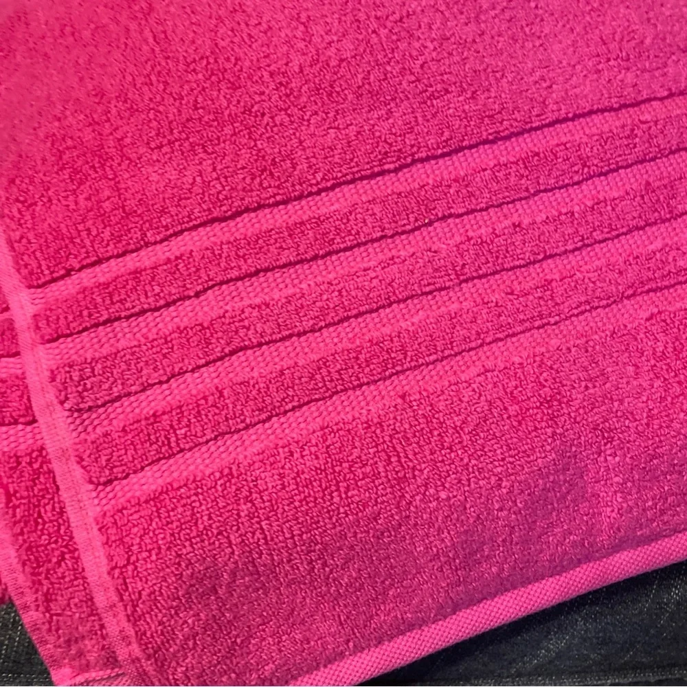 NEW ~ KATE SPADE NEW YORK PINK 2 PIECE BATH TOWEL SET